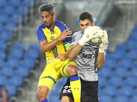 הצהובים משייטים לניצחון. יצחקי מול צור (אלן שיבר)