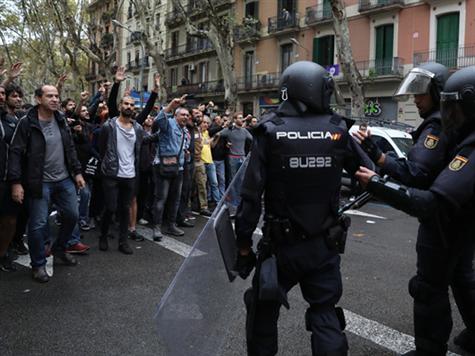 המהומות בעיר ברצלונה, לפני זמן קצר (getty)