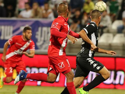 מחצית מאופסת בק``ש (סוכנות ג`יני)