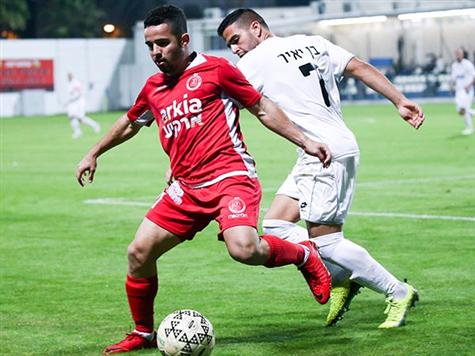 הבולט בשחקני הפועל ת``א במחצית השנייה. ברשצקי (דני מרון)