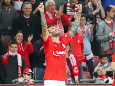 <STRONG>שריקת המחצית!</STRONG>