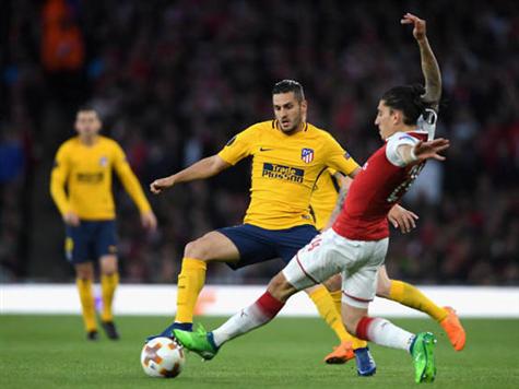 ביירין. המגנים של ארסנל בולטים בהתקפה (getty)