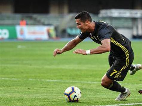 כמעט עוד מהפך! רונאלדו סוחט עבירה על סף הרחבה באגף שמאל, ואת הבעיטה כמעט מנצל לשער, אבל סורנטינו ערני