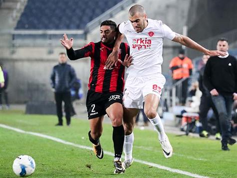 מוליץ` לא נגע בכדור מאז הדקה ה-20 (דני מרון)