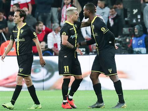 <STRONG><FONT color=#000066>צפו בשער של פלומן>></FONT></STRONG>