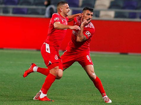 <STRONG>גול!!!!!</STRONG> הפועל חזרה למשחק משום מקום משער גדול של אליאס (אלן שיבר)