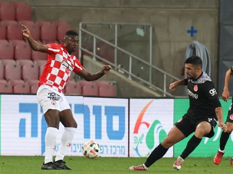 הדרומיים שולחים את כל השחקנים קדימה. (דני מרון)