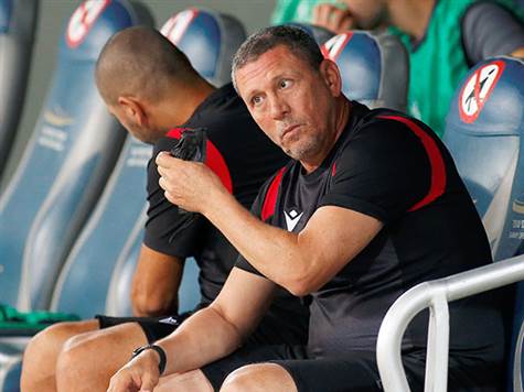 ניר קלינגר דיבר לקראת המשחק ואמר: ``ההיערכות שלנו לקראת ק``ש הייתה חסרה ברוב ימות השבוע בגלל שחקני הנבחרות. אני שמח שרובם חזרו בריאים. המשחק מול ק``ש הוא אחד ממשחקי החוץ הקשים בליגה, נצטרך להיערך אליו בהתאם. אנחנו מכבדים את ק``ש, היא קבוצה צעירה ודינמית. נצטרך לעבוד מאוד קשה כדי לצאת עם הנקודות. נרצה כמובן להמשיך להיראות טוב, להיות חדים ולייצר מצבים, וגם לשפר את הדברים שאנחנו צריכים``. (אלן שיבר)