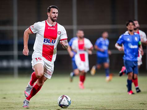 חצי שעה ראשונה של כדורגל מאחורינו, משחק קצבי ומעניין עד כה. (אנצ`ו גוש, סוכנות ג`ני)