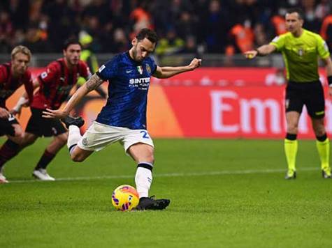 ועכשיו נשאלת השאלה, למה צ`להאנולו לא בעט פעם נוספת?