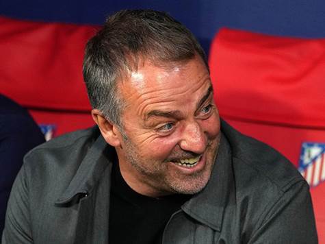 בינתיים, נראה שפליק מרוצה מהתפתחות המשחק (Angel Martinez/Getty Images)