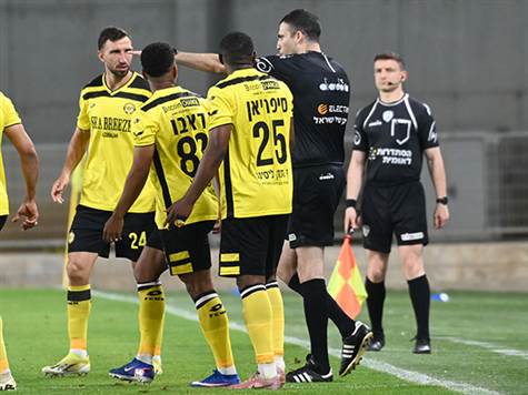 נימצ'יסקי הדף לא מספיק טוב ניסיון של בילו, בן שבת הגיע לריבאונד ושיגר אותו לרשת. יואב מזרחי נדרש להגיע ל-VAR לאחר שקונאטה ספק אחז בנימצ'יסקי בקרן שקדמה לשער - אך הלך נגד ה-VAR ואישר את השער (ברני ארדוב)