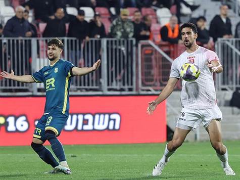 מחצית באצטדיון בראל: בני ריינה והפועל ירושלים יורדות לחדרי ההלבשה בתיקו 0:0, כשהן מציגות יכולת רעה ובקושי מאיימות על השער (2 בעיטות למארחים, 1 לאדומים) (דני מרון)