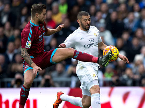 מרטינס מקדים את בנזמה (Getty)