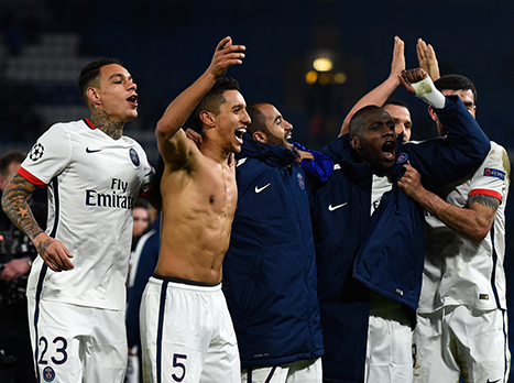 אבל עם כל הכבוד, פריס סן ז`רמן היא לחלוטין לא קבוצה של שחקן אחד. אנחל די מריה הציג משחק מצוין וסידר לזלאטן את שער הניצחון, ובכך רשם את הבישול ה-11 שלו ב-4 השנים האחרונות, כמות זהה לזו של כריסטיאנו רונאלדו. מי שקיבל צ`אנס היום בהרכב ולקח אותו בשתי ידיים הוא אדריאן ראביו, שמילא את מקומו של מרקו וראטי והצליח לכבוש את שערו השני העונה בליגת האלופות.