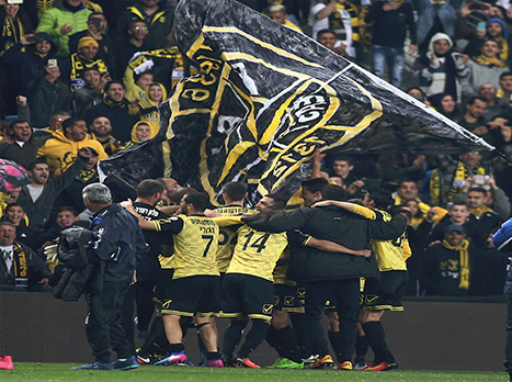 רוח חדשה במועדון (אלן שיבר)