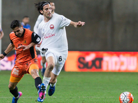 <STRONG>ככל שחולפות הדקות, גם הקבוצות נראות פחות חדות. האם אחת מהן תצליח למצוא את הרשת? (עודד קרני)</STRONG>