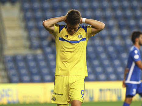 מכבי ת``א מאבדת יתרון (אלן שיבר)