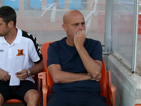 אבוקסיס כועס על היכולת של שחקניו (יוסי שקל)